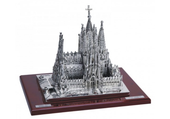 Figura Sagrada Familia de Barcelona grabada